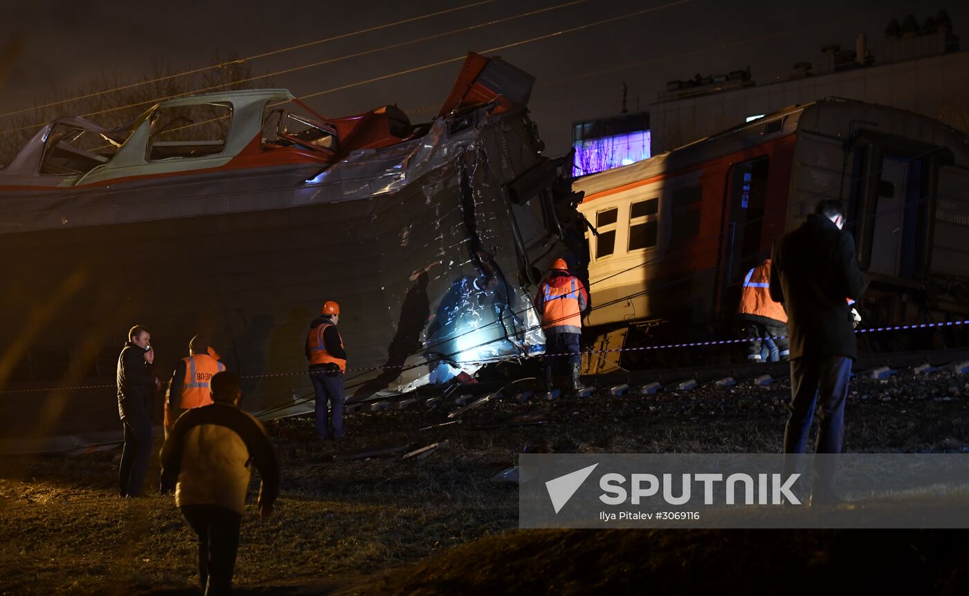 Two trains collide in the west of Moscow