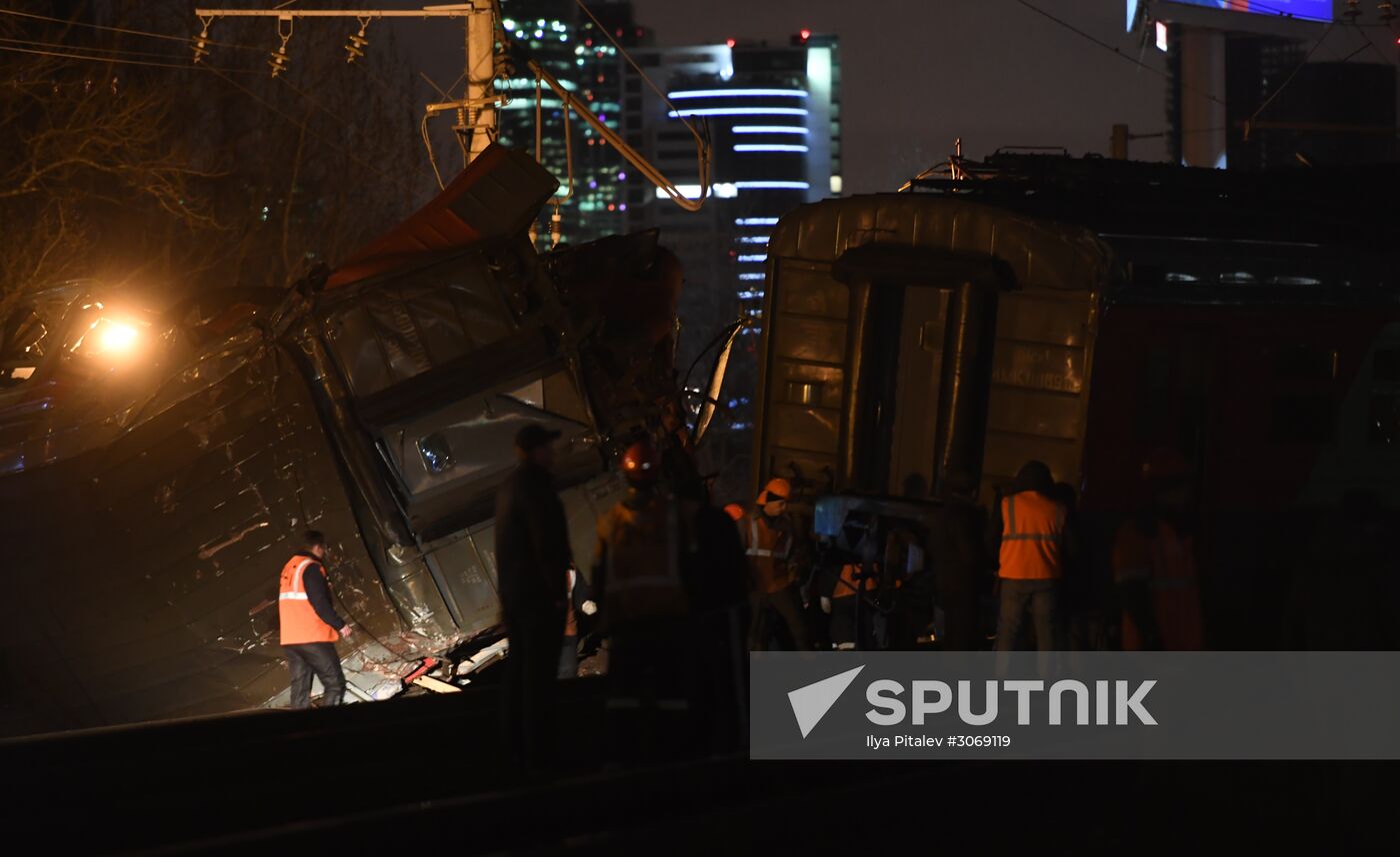 Two trains collide in the west of Moscow