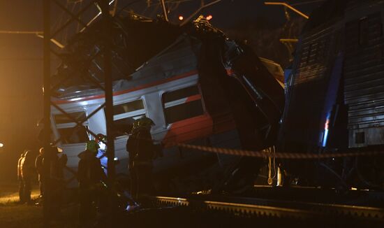 Two trains collide in the west of Moscow