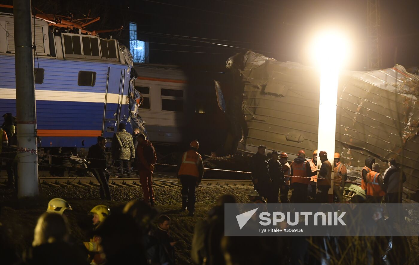 Two trains collide in the west of Moscow