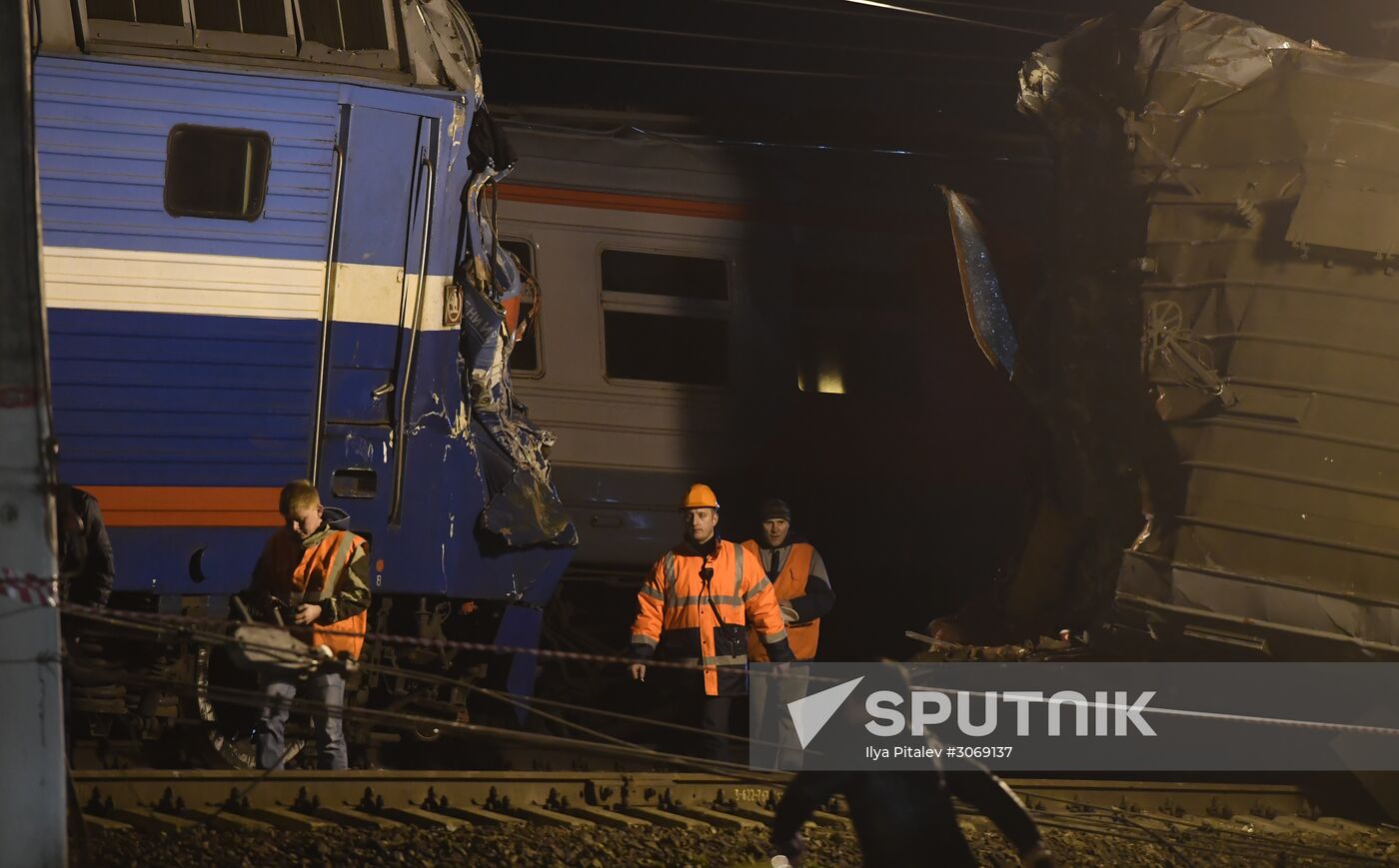 Two trains collide in the west of Moscow