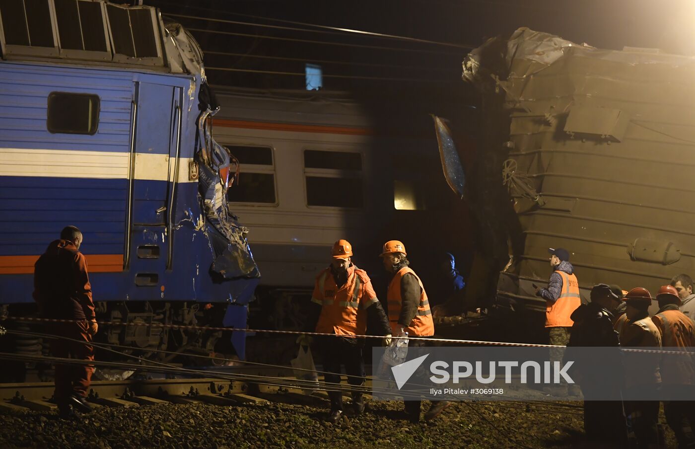 Two trains collide in the west of Moscow