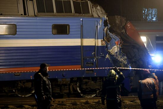 Two trains collide in the west of Moscow