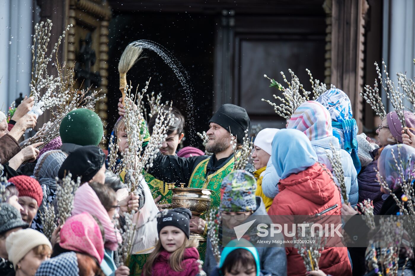 Palm Sunday celebrated in Russian cities