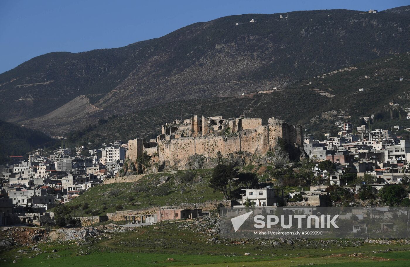 Views of Syria between Hama and Tishreen