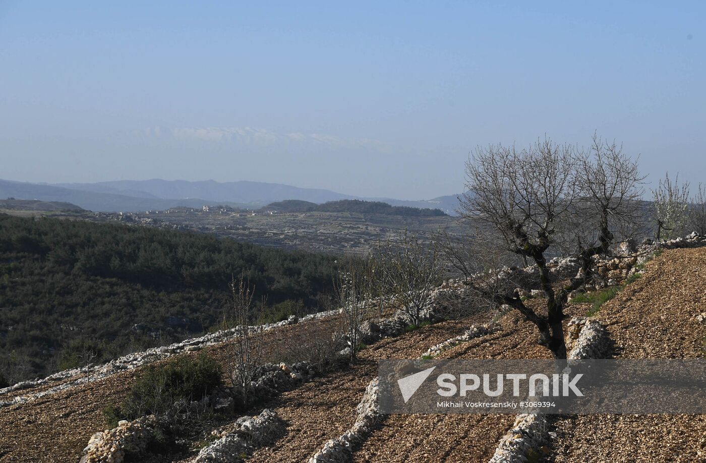 Views of Syria between Hama and Tishreen