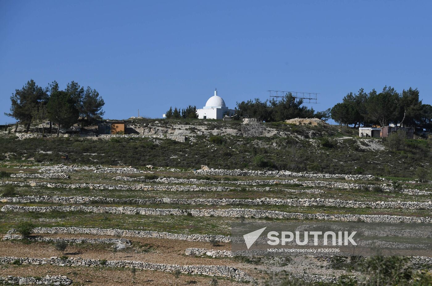 Views of Syria between Hama and Tishreen