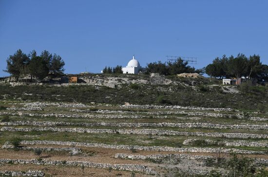 Views of Syria between Hama and Tishreen