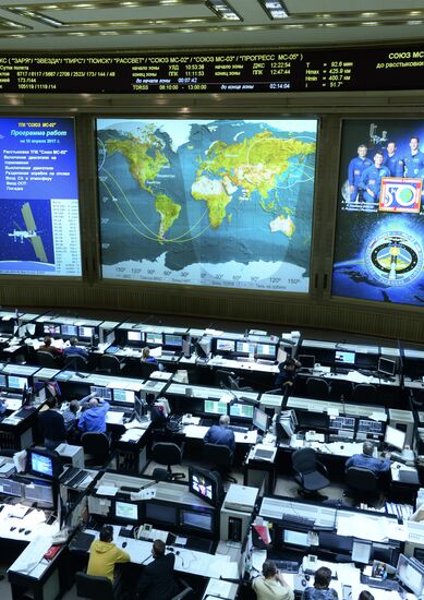 Mission control center conducts undocking and landing of Soyuz MS-02 manned spacecraft