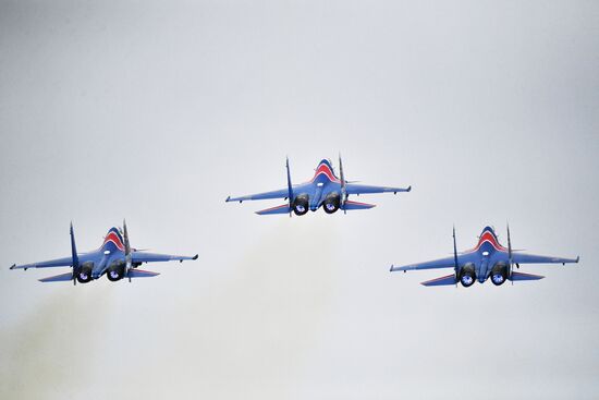 Rehearsal of Victory Day parade air show