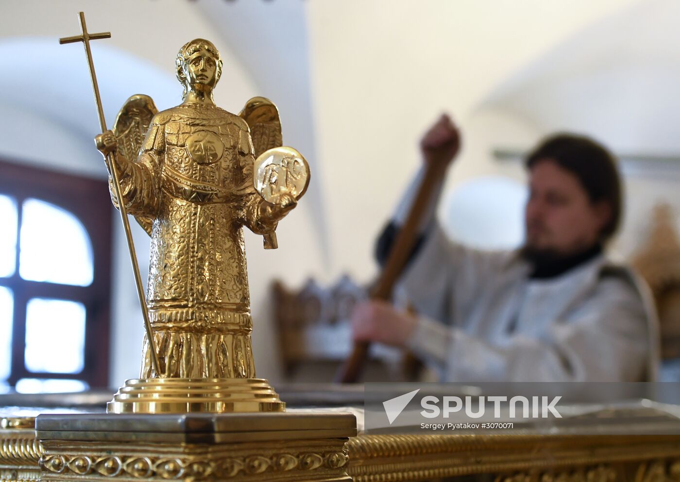 Prayer for the preparation of Chrism in the Donskoy monastery's Small Cathedral