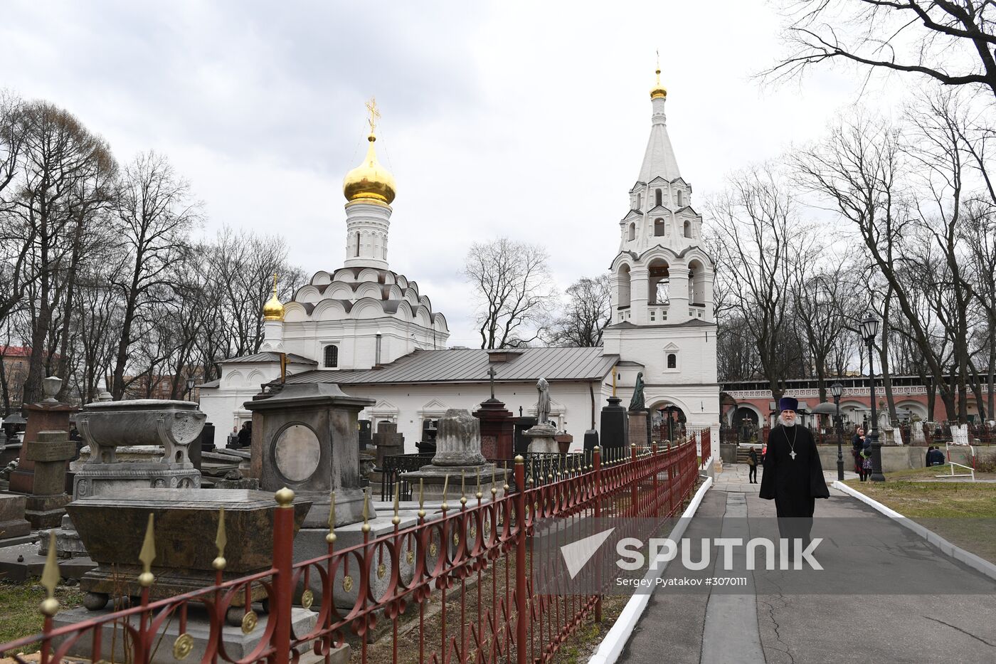 Prayer for the preparation of Chrism in the Donskoy monastery's Small Cathedral
