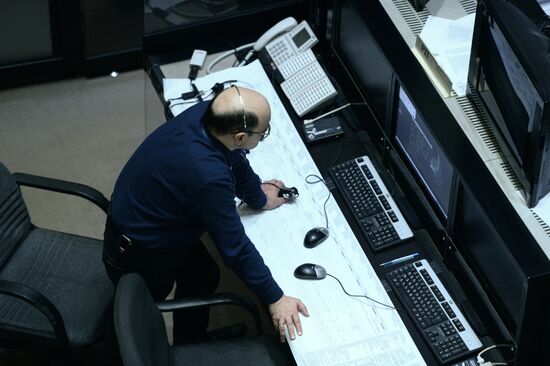 Mission control center conducts undocking and landing of Soyuz MS-02 manned spacecraft
