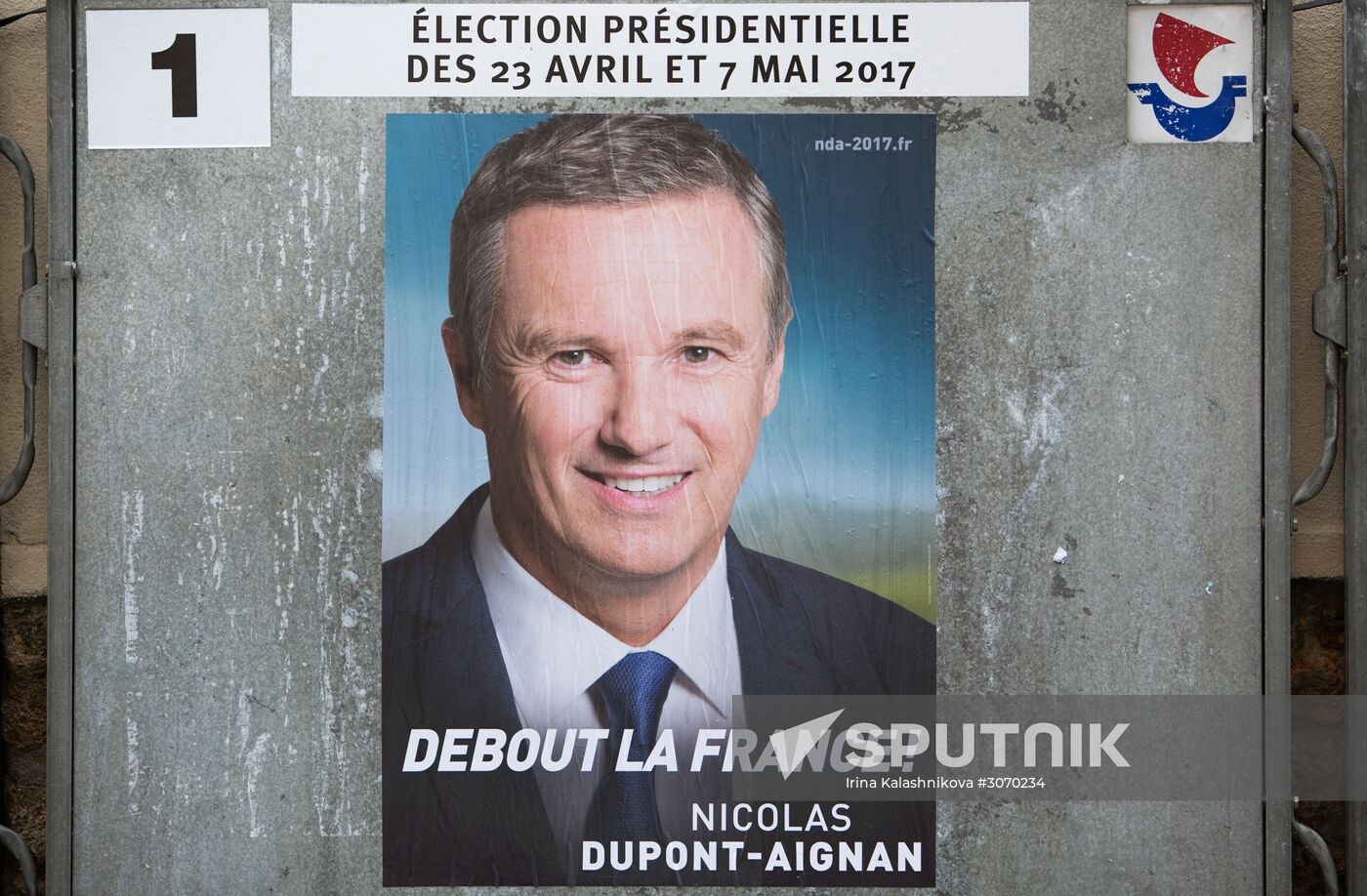 Presidential election campaign kicks off in France