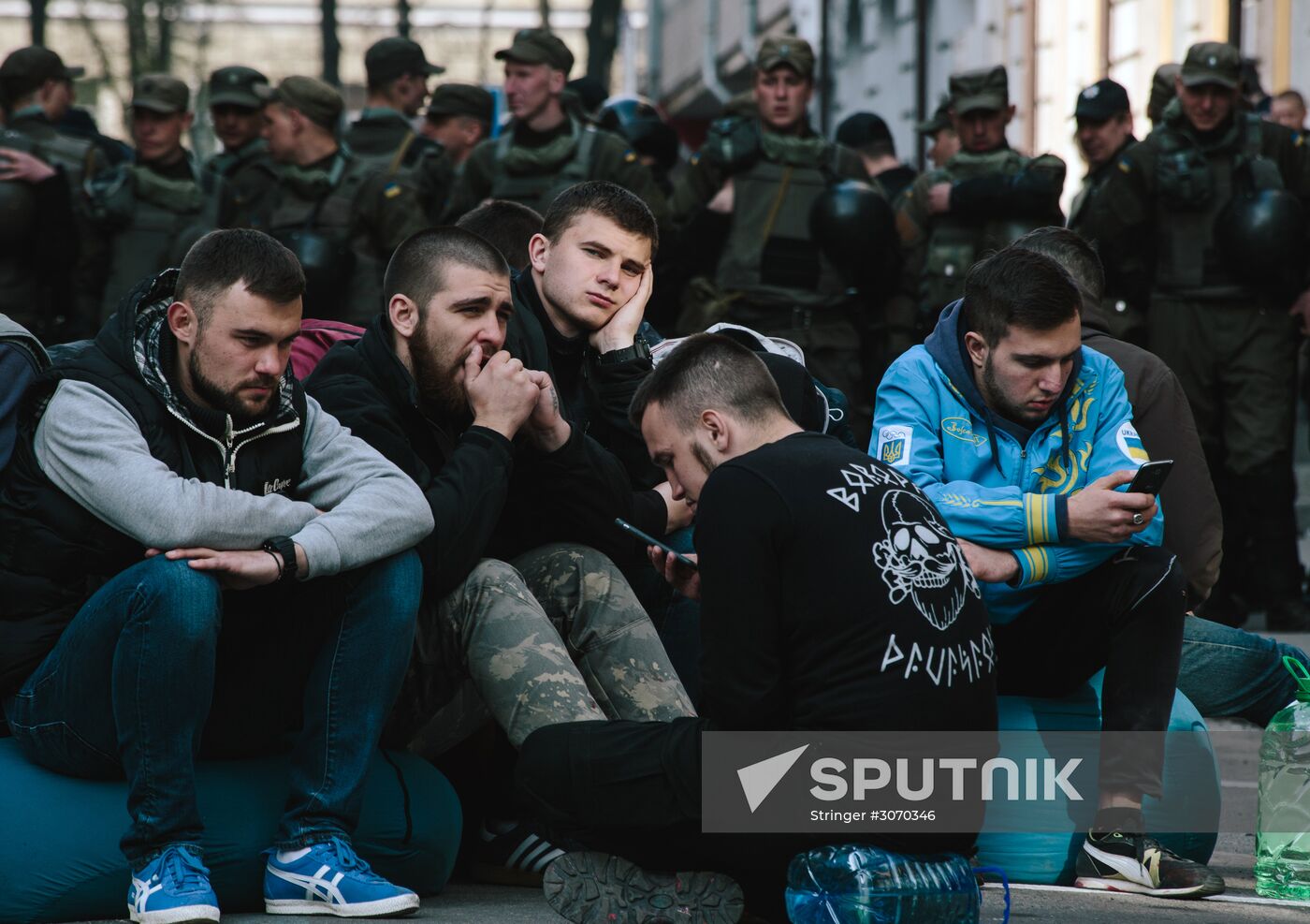 Radicals stage protests at Sberbank branches in Ukraine