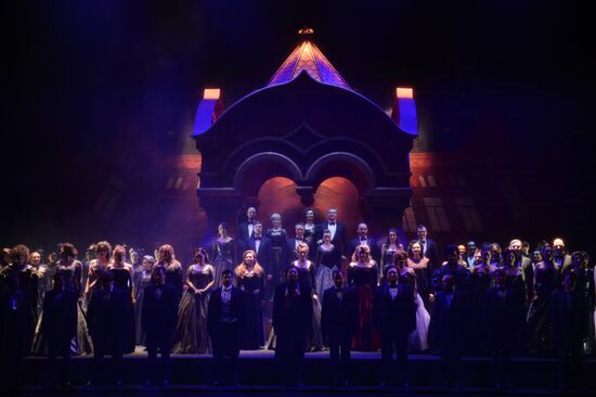 Helikon Opera marks 27 years