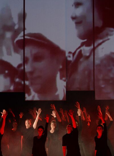 Helikon Opera marks 27 years