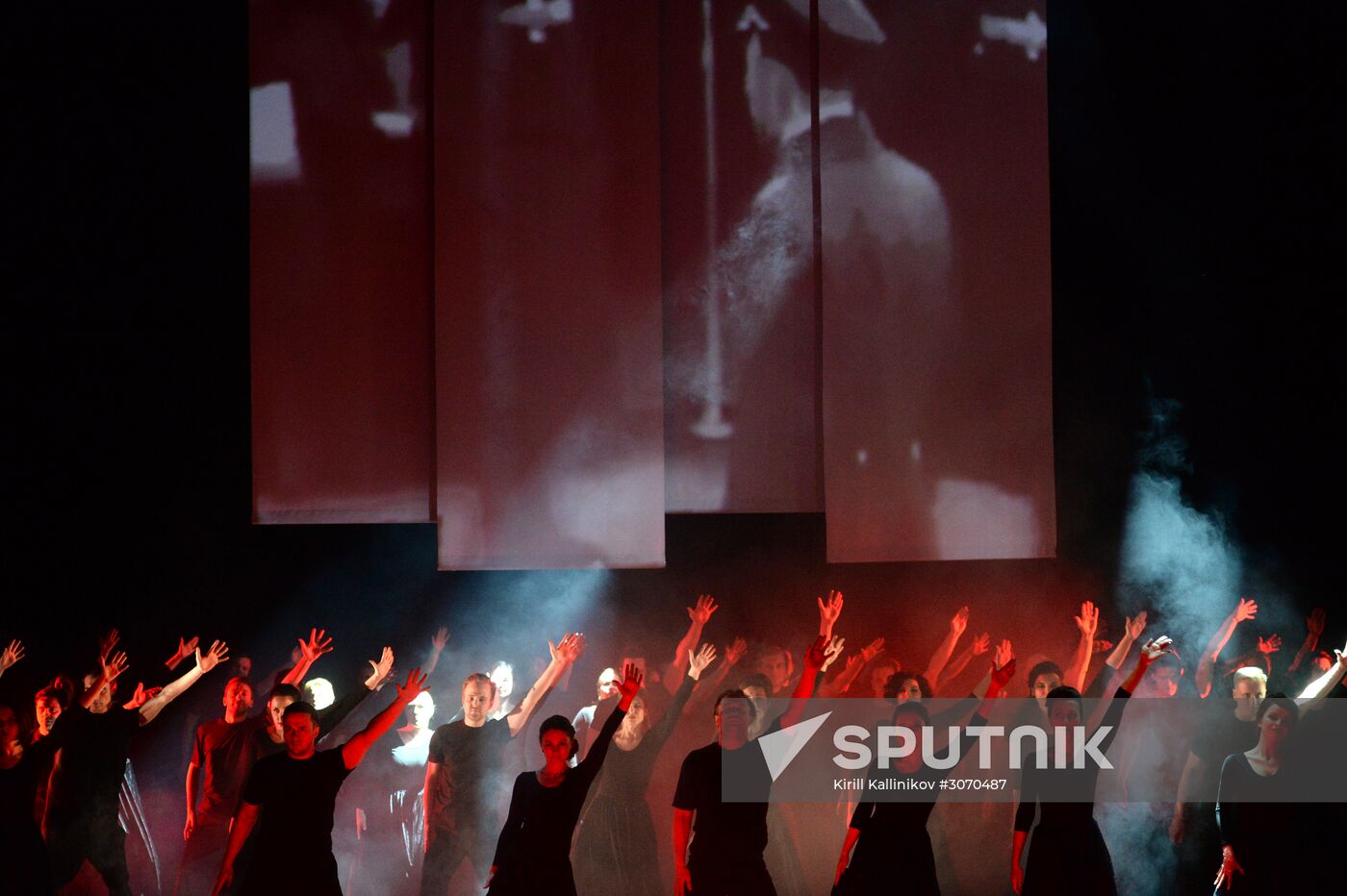 Helikon Opera marks 27 years