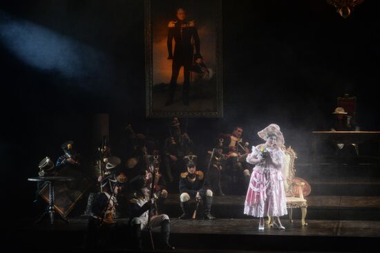 Helikon Opera marks 27 years
