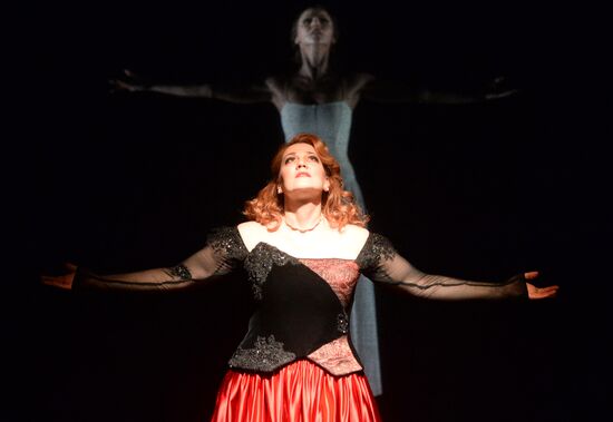 Helikon Opera marks 27 years