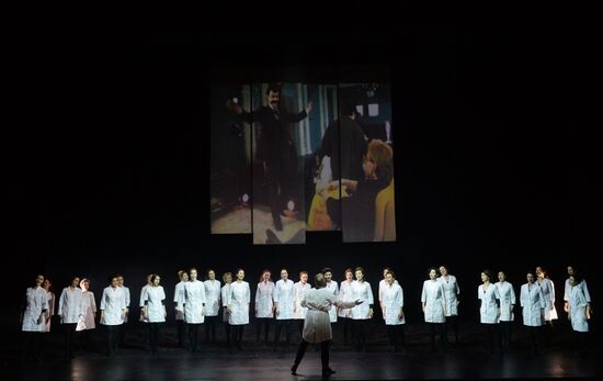 Helikon Opera marks 27 years
