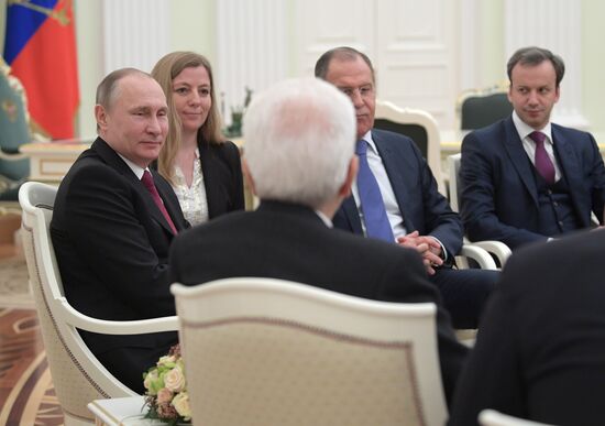 Vladimir Putin meets with Italian President Sergio Mattarella