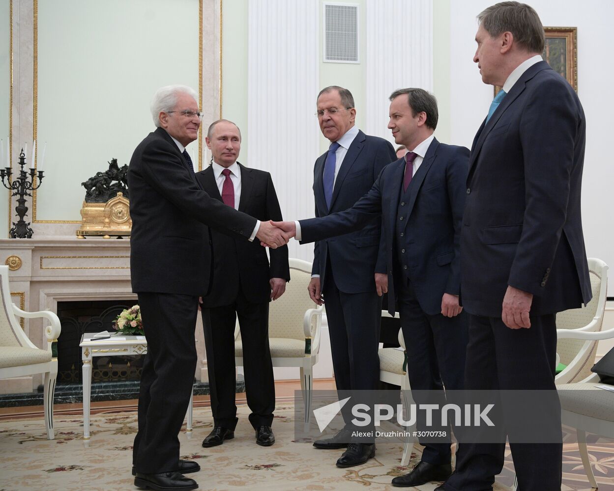 Vladimir Putin meets with Italian President Sergio Mattarella