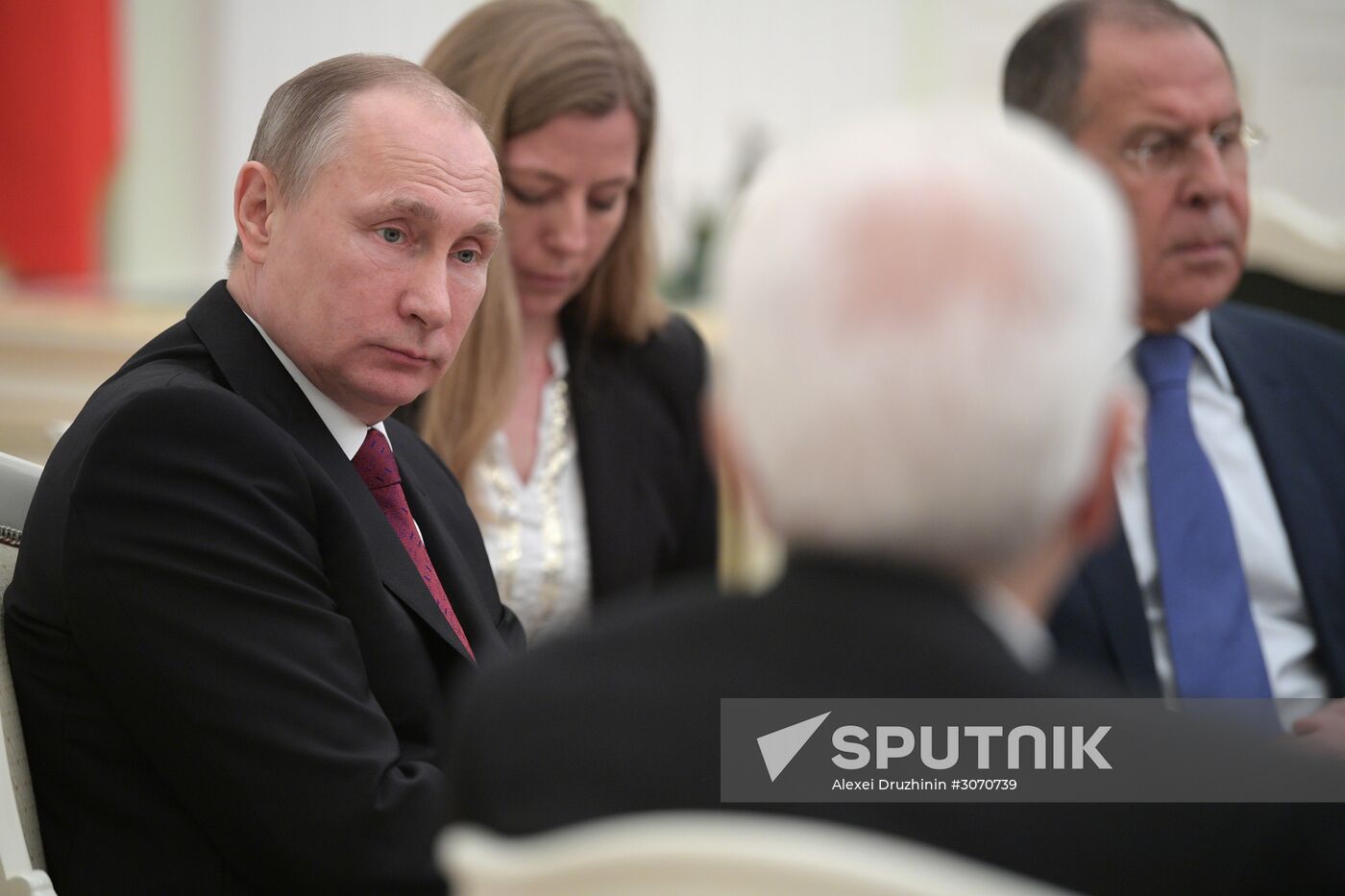 Vladimir Putin meets with Italian President Sergio Mattarella