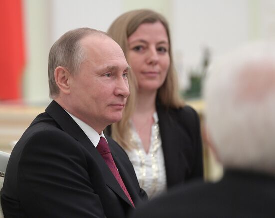 Vladimir Putin meets with Italian President Sergio Mattarella