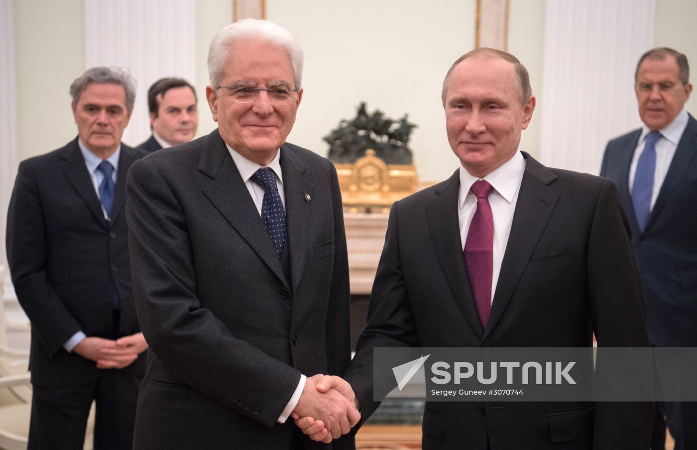 Vladimir Putin meets with Italian President Sergio Mattarella