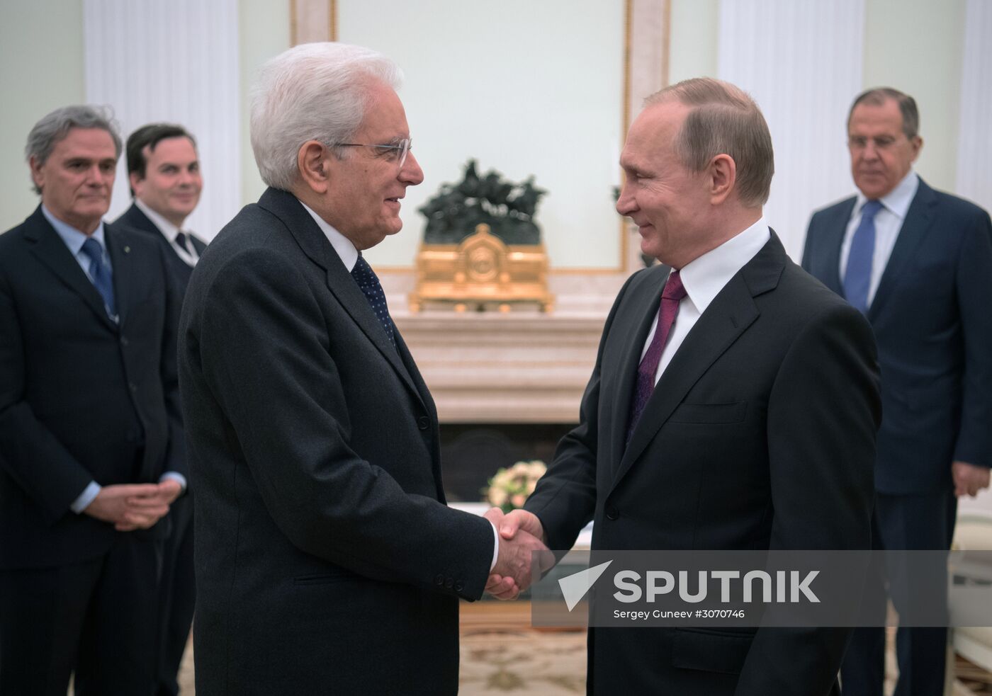 Vladimir Putin meets with Italian President Sergio Mattarella