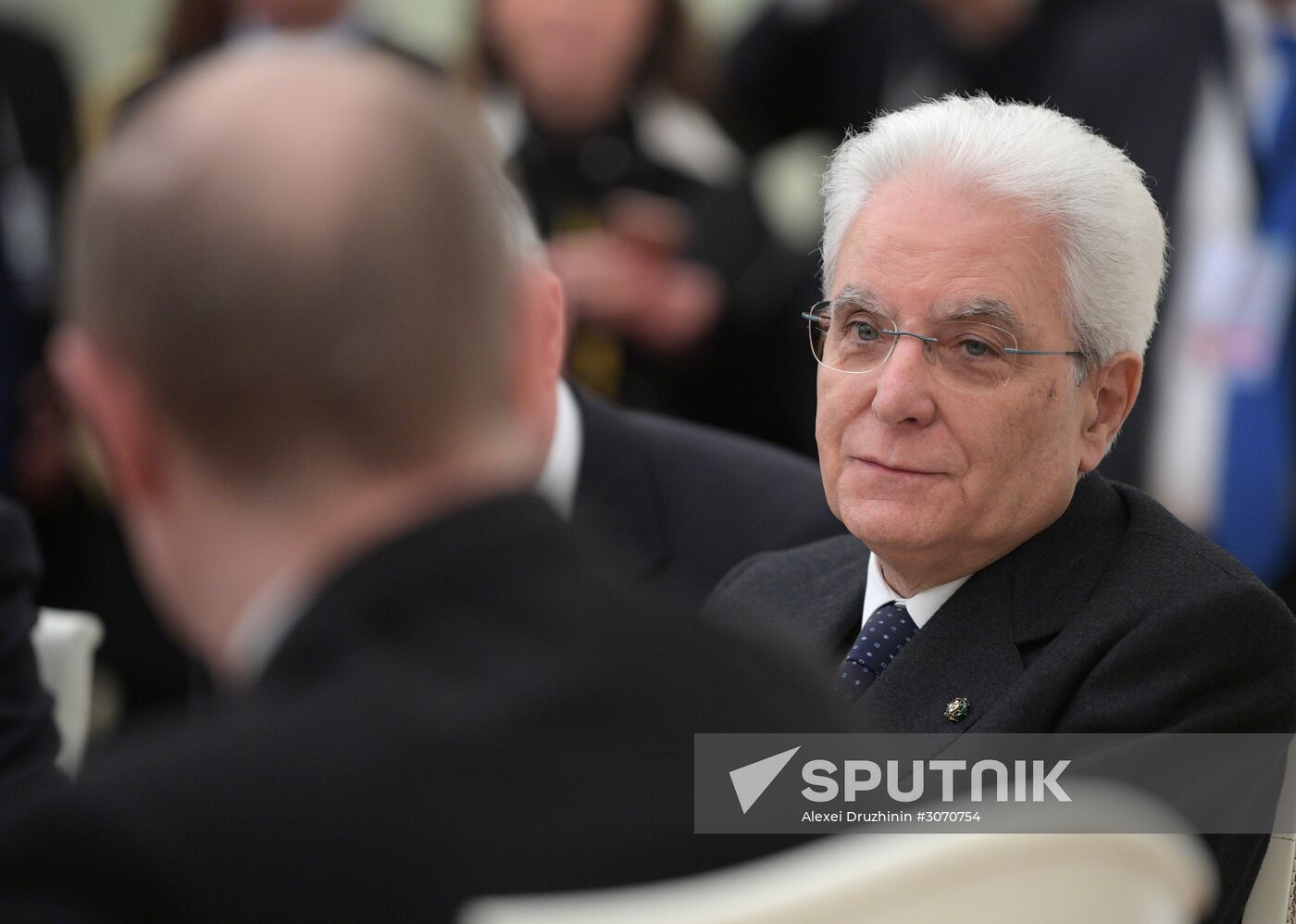 Vladimir Putin meets with Italian President Sergio Mattarella