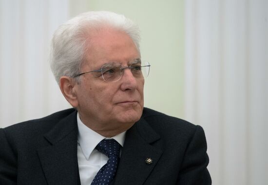 Vladimir Putin meets with Italian President Sergio Mattarella