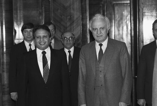 Libyan Foreign Minister Jadallah Azzuz at-Talhi visits USSR