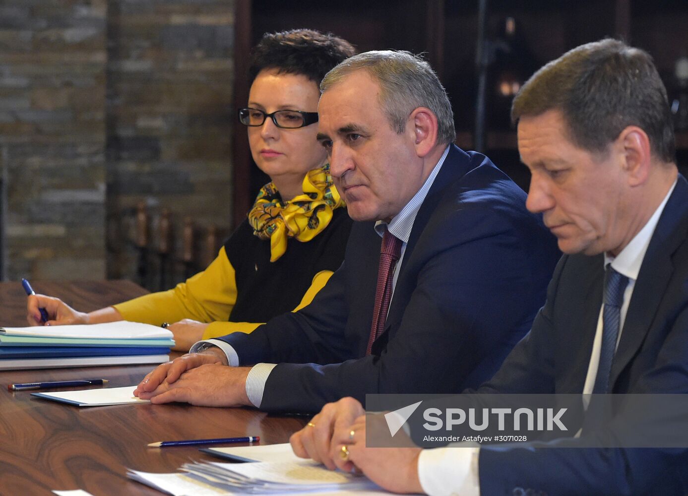 Russian Prime Minister Dmitry Medvedev meets with United Russia party leadership