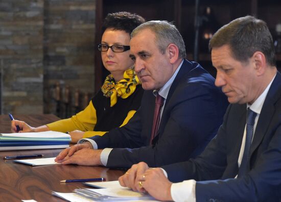 Russian Prime Minister Dmitry Medvedev meets with United Russia party leadership