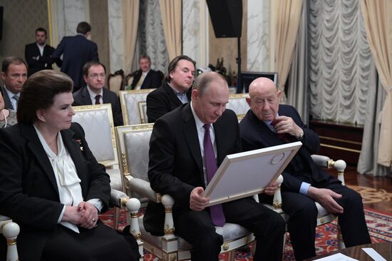 President Putin watches The Space Walker ahead of Cosmonautics Day