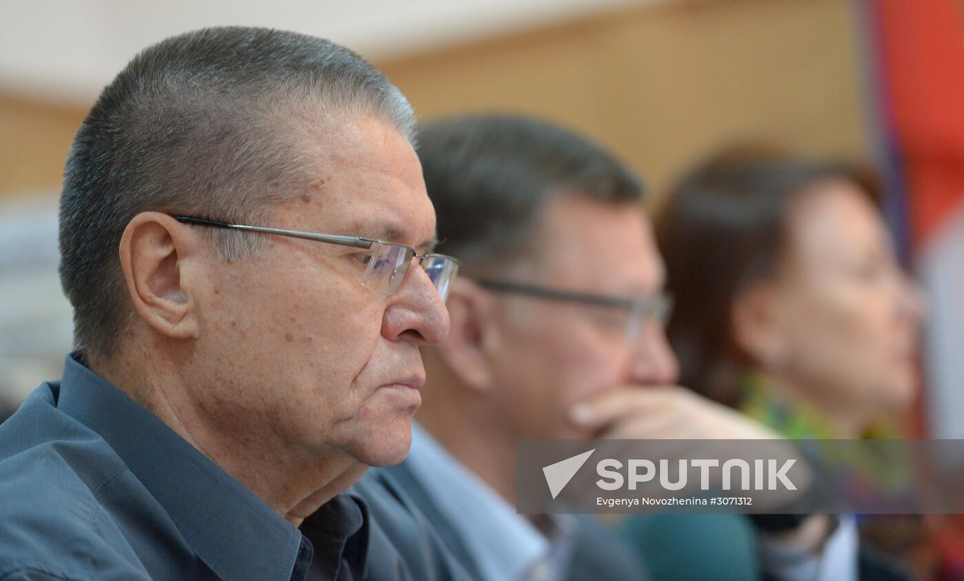 Court hears prosecutors' motion on extended arrest for Alexei Ulyukayev