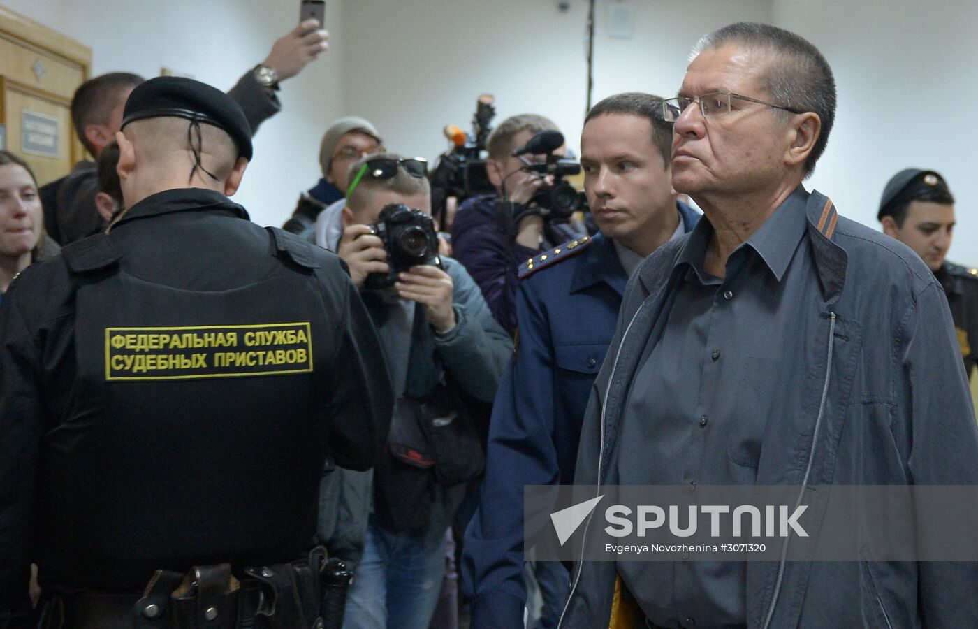 Court hears prosecutors' motion on extended arrest for Alexei Ulyukayev