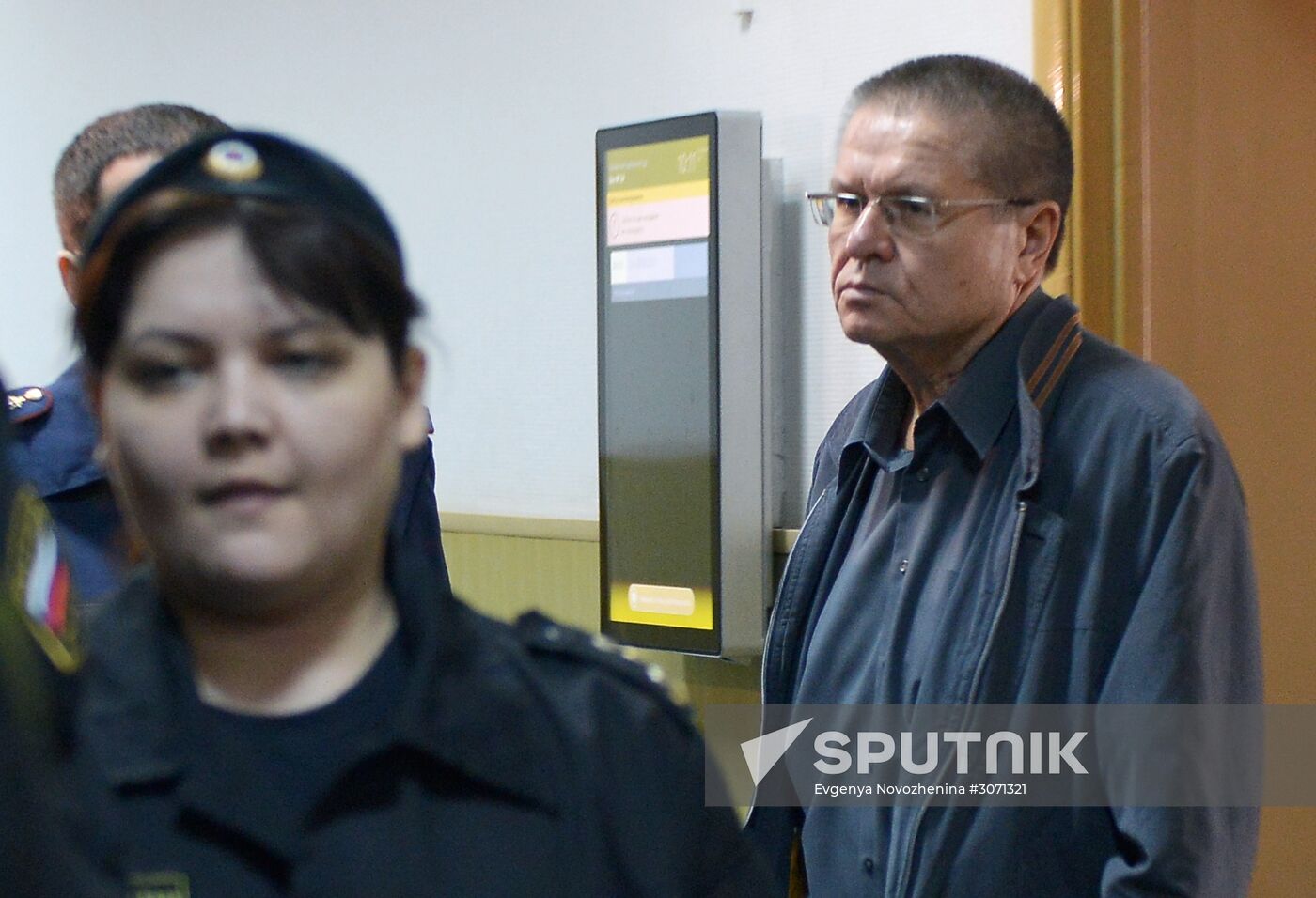 Court hears prosecutors' motion on extended arrest for Alexei Ulyukayev