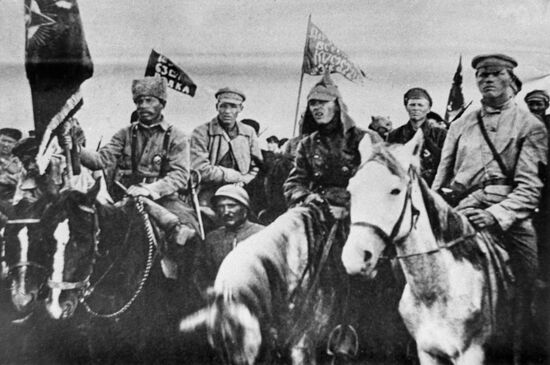 Fighters of first Suchan revolutionary unit
