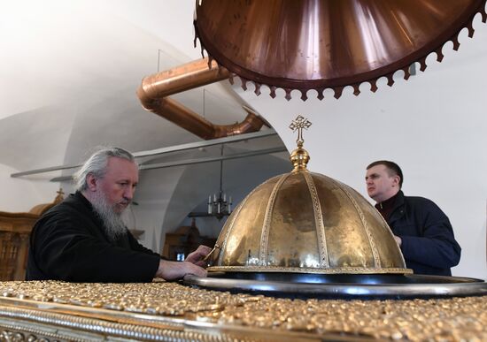 Completing the chrism-preparation rite