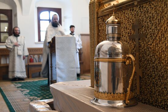 Completing the chrism-preparation rite