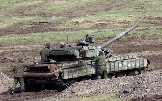 Drill of Lugansk People's Republic people's militia
