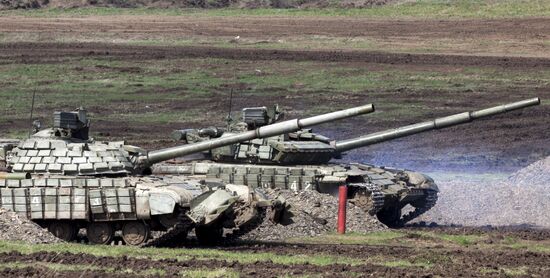 Drill of Lugansk People's Republic people's militia