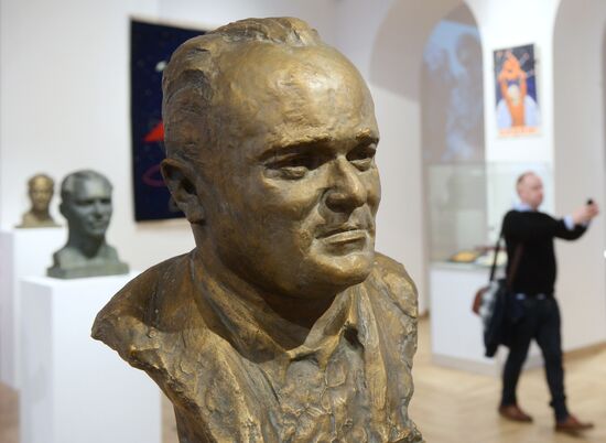 Exhibition 'Outer Space: Beginning of a New Era' opens in Moscow