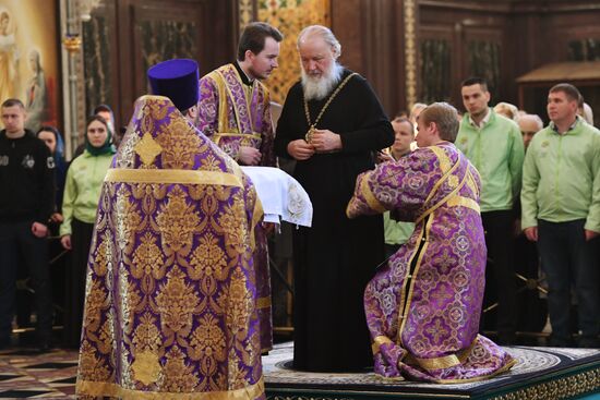 Patriarch holds service at Christ the Savior Cathedral on Maundy Thursday