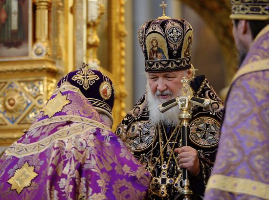 Patriarch holds service at Christ the Savior Cathedral on Maundy Thursday