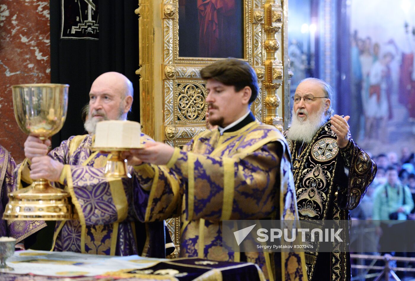 Patriarch holds service at Christ the Savior Cathedral on Maundy Thursday