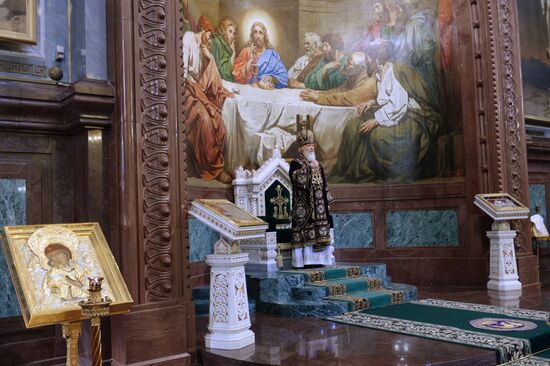 Patriarch holds service at Christ the Savior Cathedral on Maundy Thursday